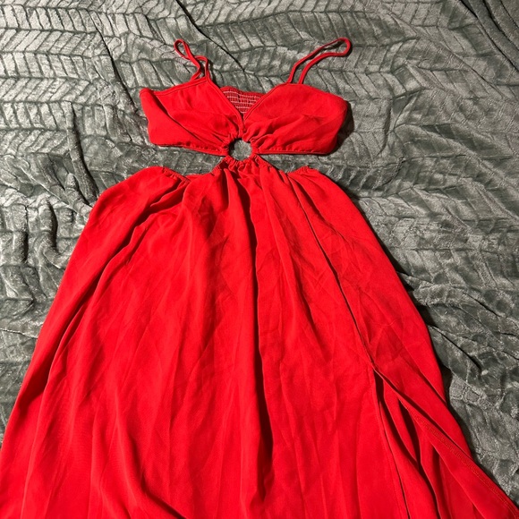 SHEIN Scarlet Backless Dress - Picture 1 of 4
